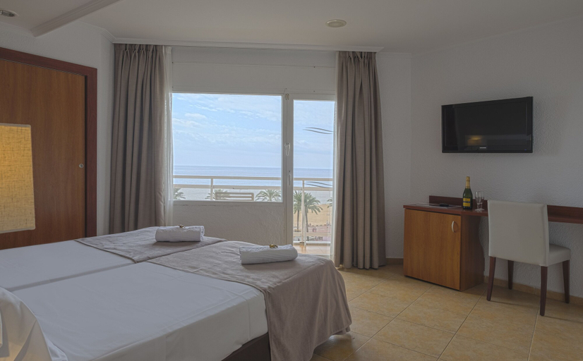 Bedroom 3, Hotel Rosamar & Spa, Girona