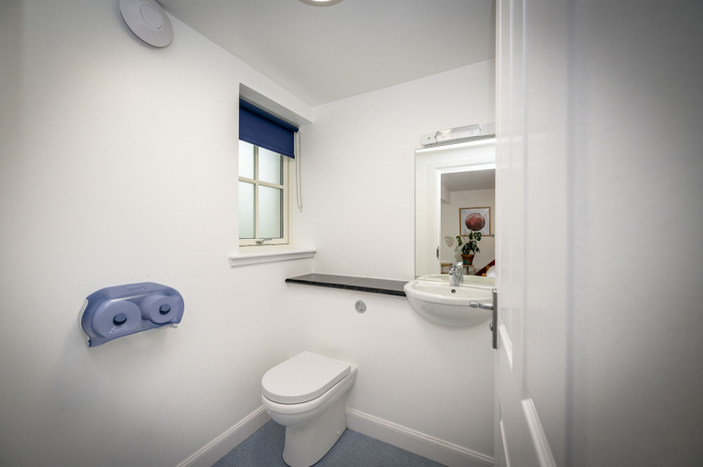 Bathroom 3, Loch Ness Bunk Inn, Highland
