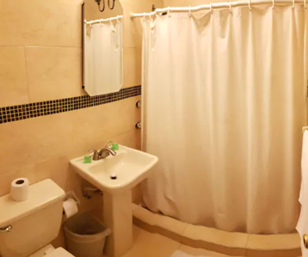 Bathroom 3, Hotel del Norte, Imperial
