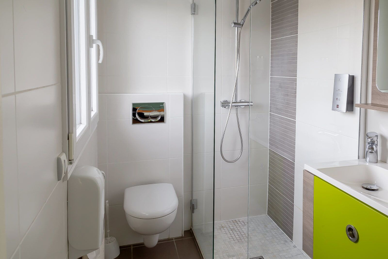 Bathroom 4, Hostellerie de la Mer, Finistère