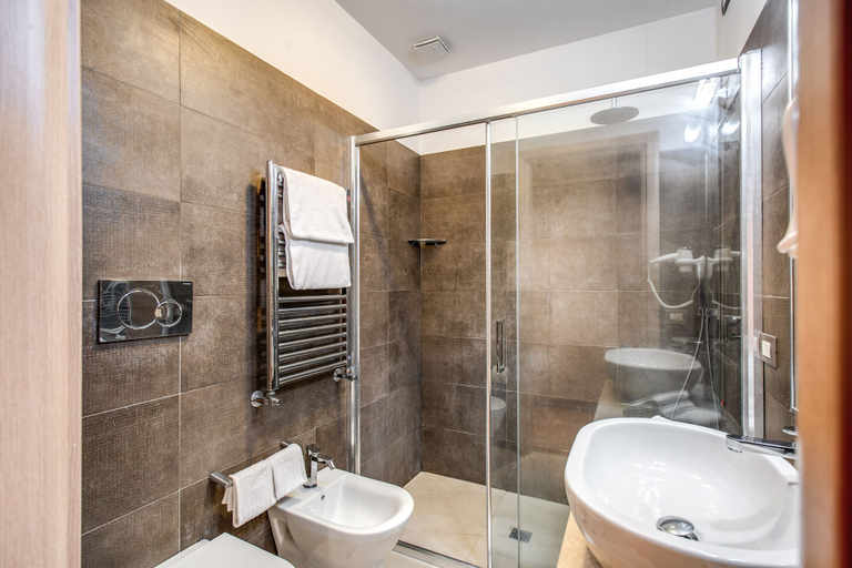 Bathroom 3, Boutique Hotel Roma, Roma