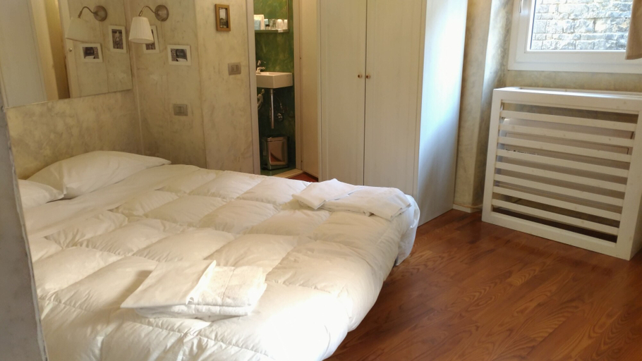 Bedroom 4, Hotel Santa Croce, Florence