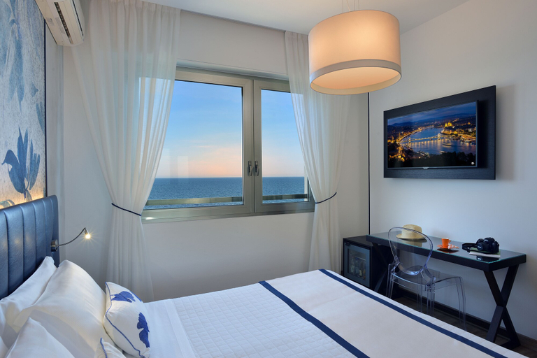Bedroom 4, UNAHOTELS Imperial Sport Hotel, Pesaro E Urbino