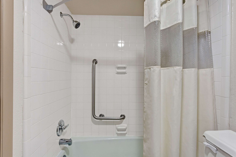 Bathroom 9