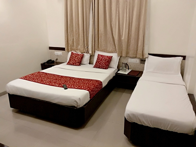 Bedroom 2, Hotel Sai Grand Castle Inn, Ahmadnagar