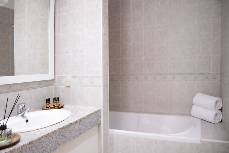 Bathroom 5, Hotel Safia, Marrakech