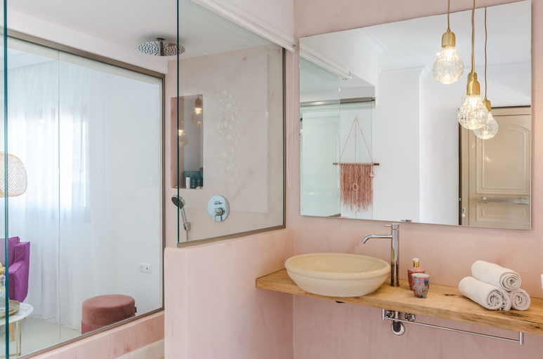 Bathroom 4, Malia Mare, Crete