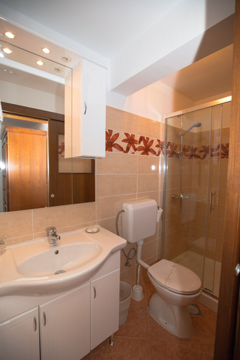 Bathroom 4, House Bozac, Vrsar