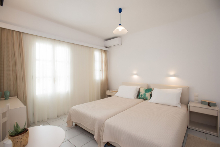 Bedroom 2, Charissi Hotel, South Aegean