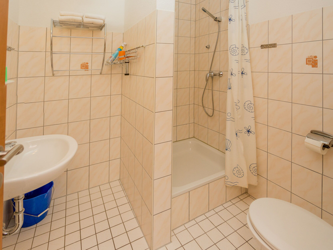 Bathroom 3, Haus Silbermöwe, Vorpommern-Rügen