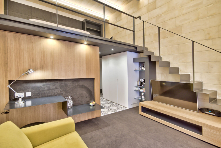 Others 5, Ursulino Valletta