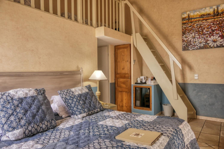 Bedroom 2, Le Mas des Carassins, Bouches-du-Rhône