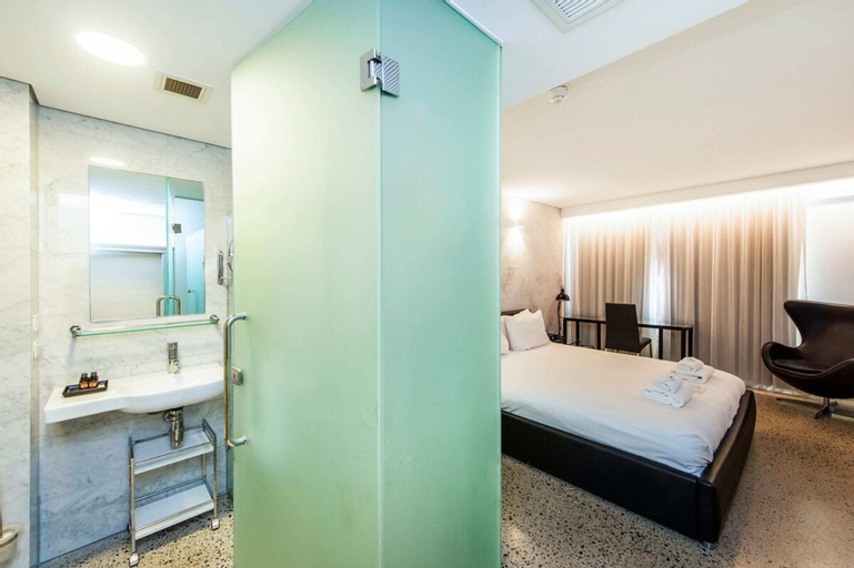 Bedroom 1, Modern 1 Bedroom Apartment With Rooftop Terrace, Perth