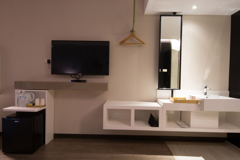 Bathroom 4, Travel Art Inn, Chiayi City