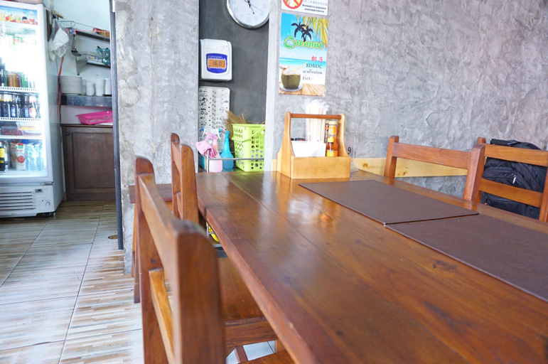 Food & Drinks 5, Smile Home, Phuket Island