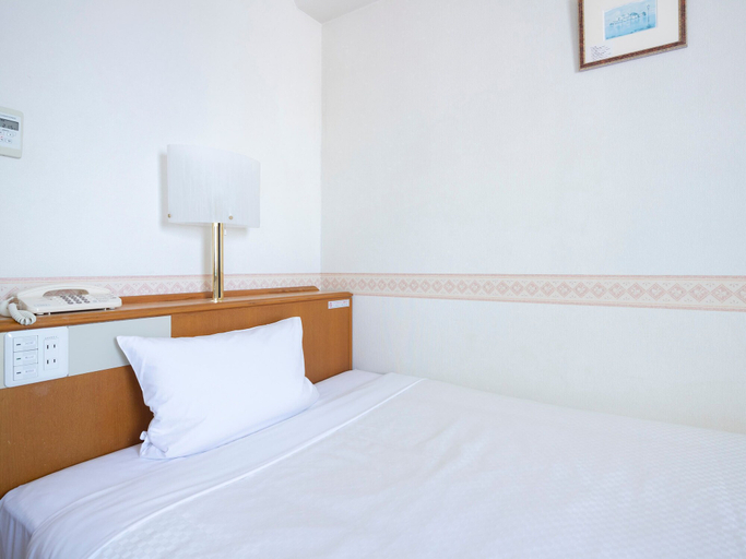 Bedroom 4, Hotel Wingport, Nagasaki