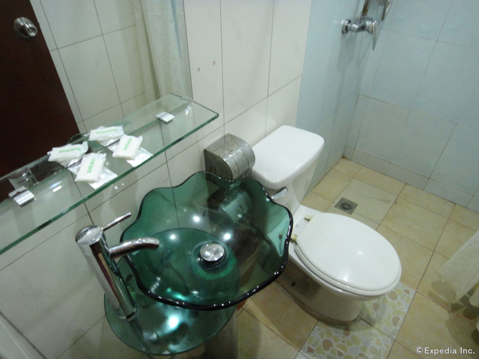 Bathroom 4, A&A Plaza Hotel, Puerto Princesa City