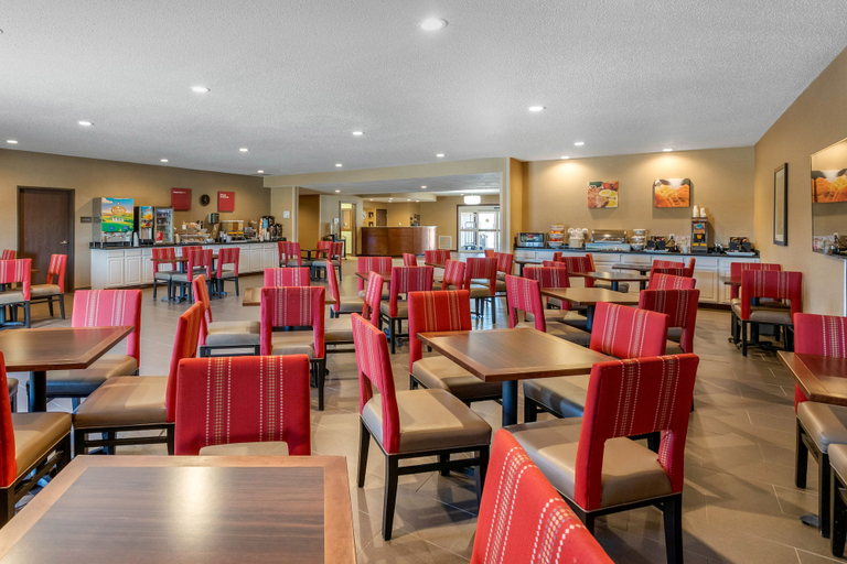 Food & Drinks 5, Comfort Suites Cedar Falls Industrial Park, Black Hawk