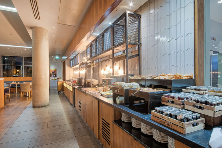 Food & Drinks 5, DoubleTree by Hilton Hotel Leeds City Centre, Leeds