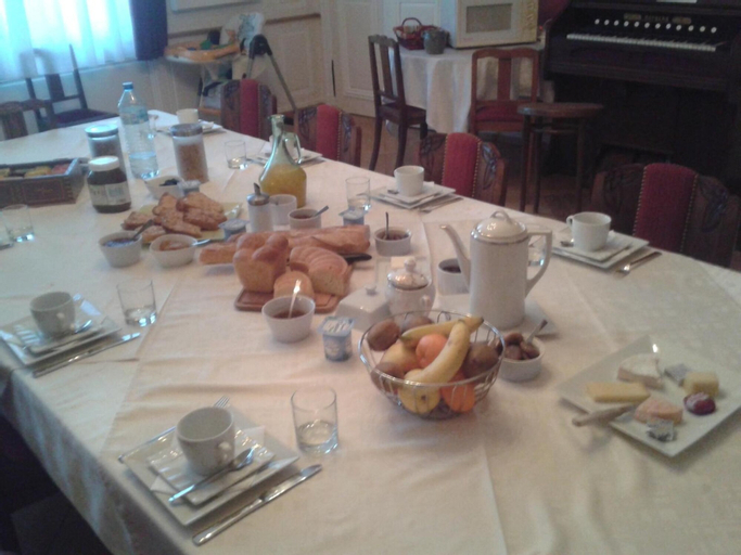 Food & Drinks 7