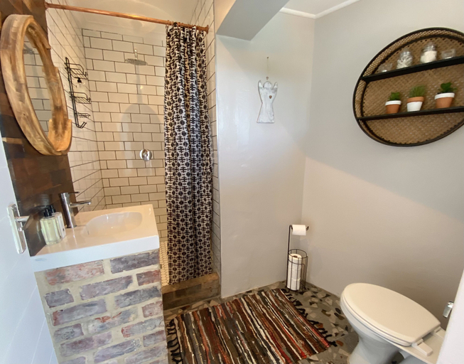 Bathroom 4, Dolphin Circle B&B, Eden