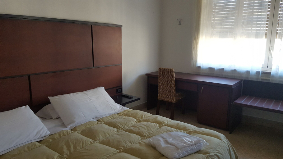 Bedroom 3, Double H Ungheria, Palermo