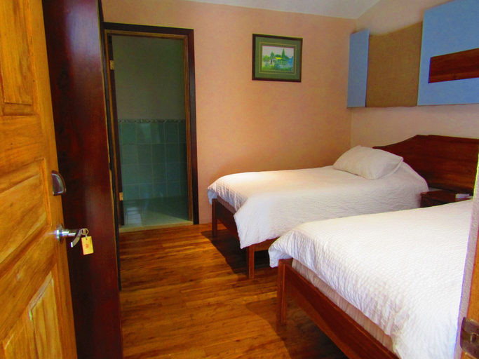 Bedroom 4, Agua Inn, Tilarán