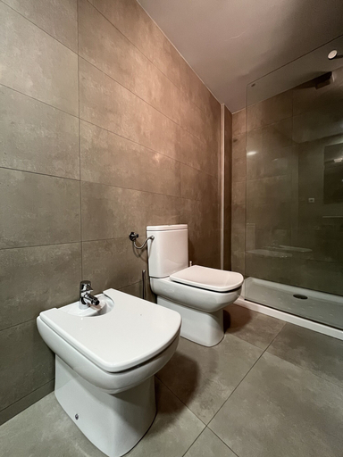 Bathroom 3, Casa Damián del Baile Apartamentos, Huesca