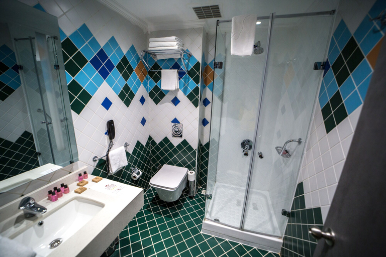 Bathroom 5, Funda Hotel, Merkez
