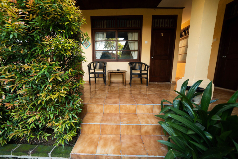 Others 2, Mangga Bungalow, Denpasar
