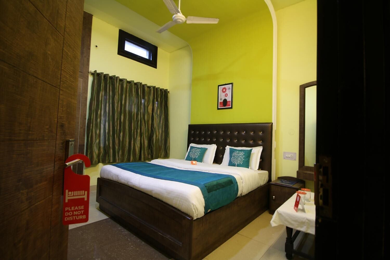 Bedroom 4, Motel Divine International, Hardwar