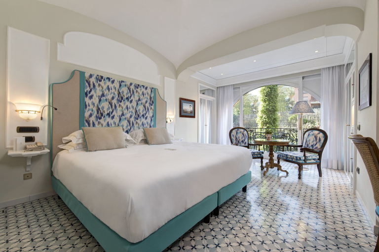 Bedroom 3, Grand Hotel Royal, Napoli