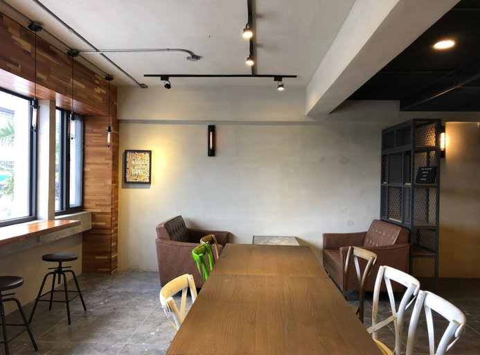 Others, The Upstairs, Hualien