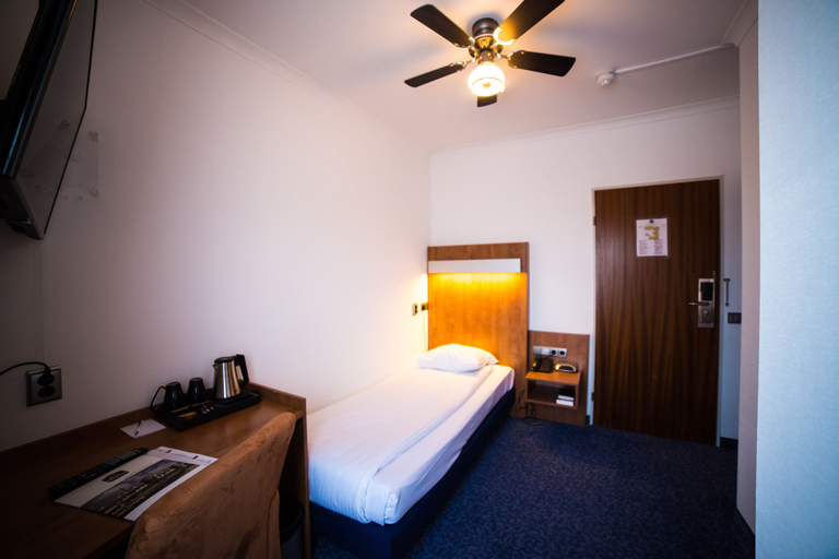 Bedroom 2, Fletcher Hotel-Restaurant De Korenbeurs, Drimmelen