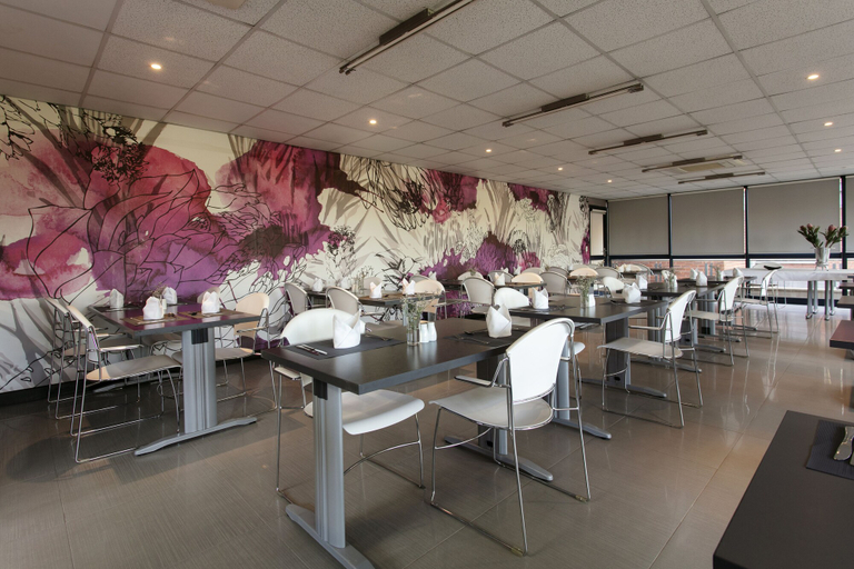 Food & Drinks 5, Absolute Farenden Apartments, City of Tshwane