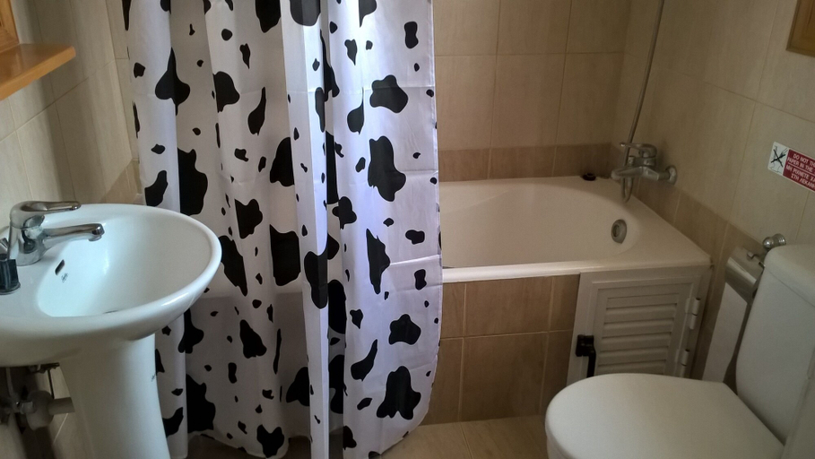 Bathroom 3, Kapsalia Holiday Villas