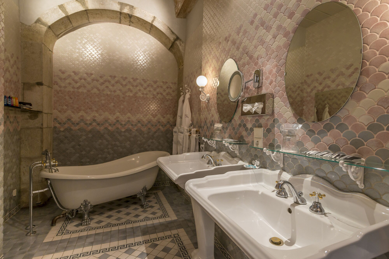 Bathroom 5, L Abbaye De Talloires, Haute-Savoie