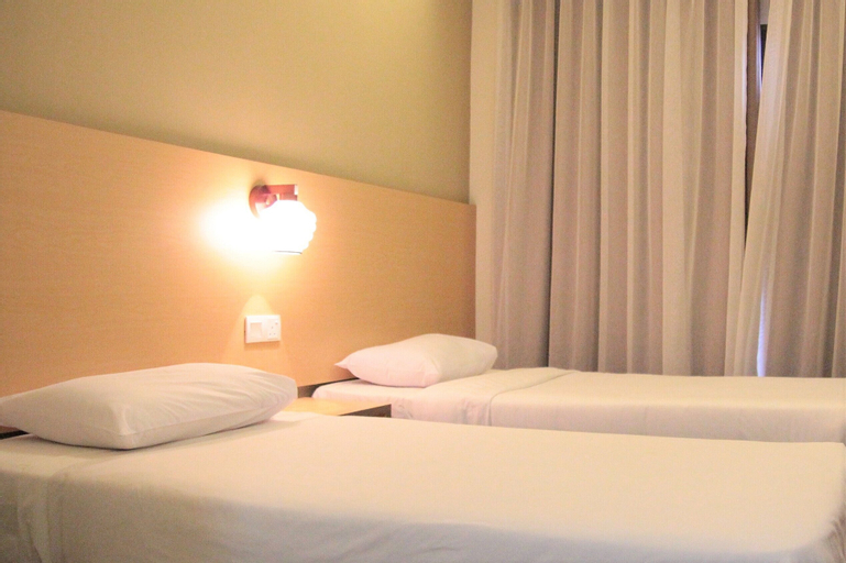 Bedroom 3, Lipis Plaza Hotel, Lipis