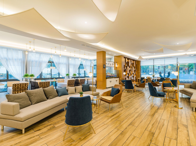 Atour Hotel High Speed Railway Station Maoming, Maoming