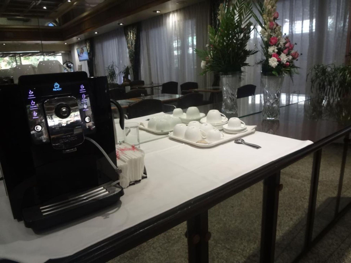 Food & Drinks, Hotel Midtown Pritam, Mumbai City