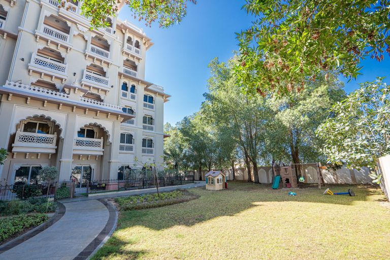 Garden, HiGuests - Grandeur Residences, Dubai
