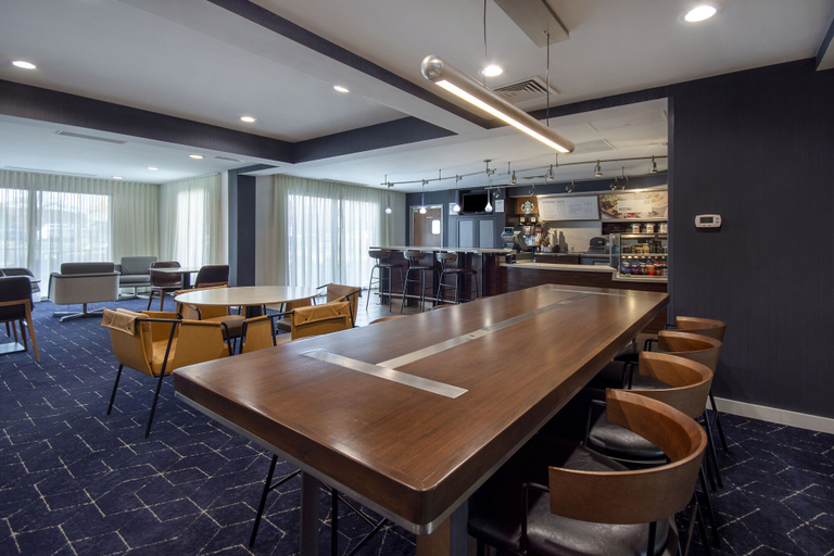 Food & Drinks 5, Courtyard by Marriott Cincinnati Airport, Boone