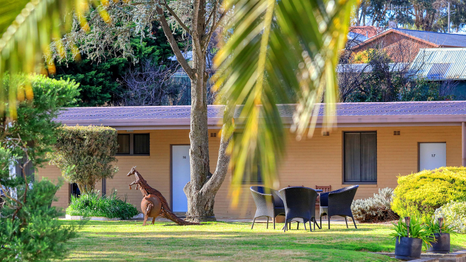 Exterior & Views 2, Hamilton Hume Motor Inn, Yass Valley