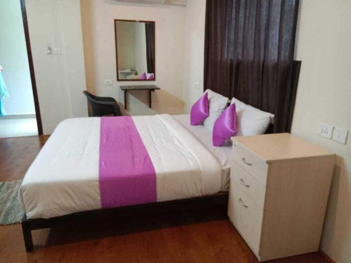 Bedroom 2, Hotel Crescent Shine, Bangalore