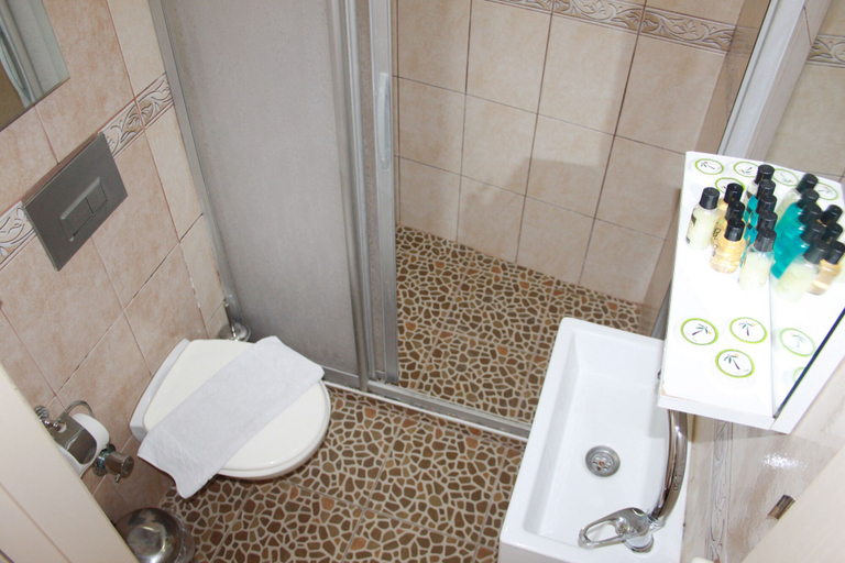 Bathroom 5, Hanimeli Hotel, Bozcaada