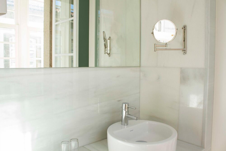 Bathroom 4, Hotel Pazo de Altamira, A Coruña