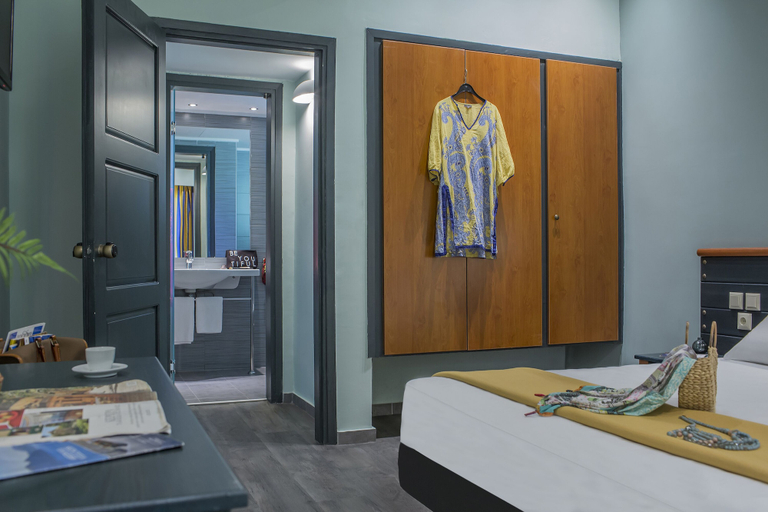 Bedroom 3, Golden Coast Hotel & Bungalows - All Inclusive, Attica