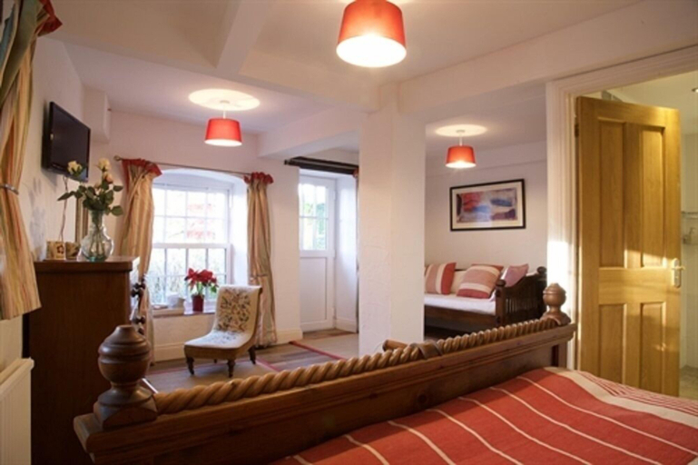 Bedroom 3, Stoneleigh Barn B&B, Dorset