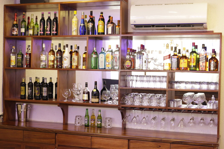 Food & Drinks 4, Coconut Grove Sakumono Hotel, Tema