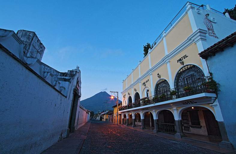 Exterior & Views